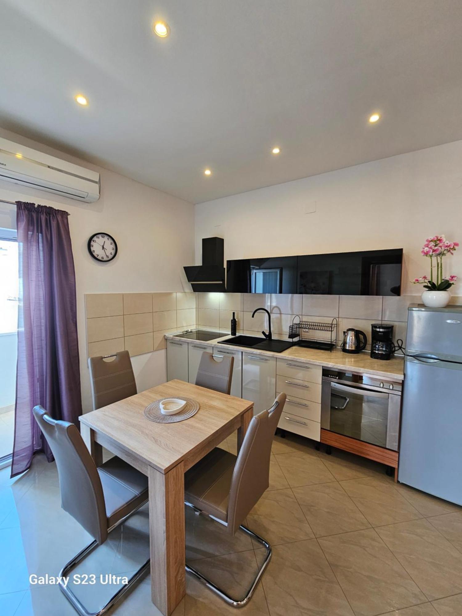 Apartmani Dianna Kastela Dış mekan fotoğraf